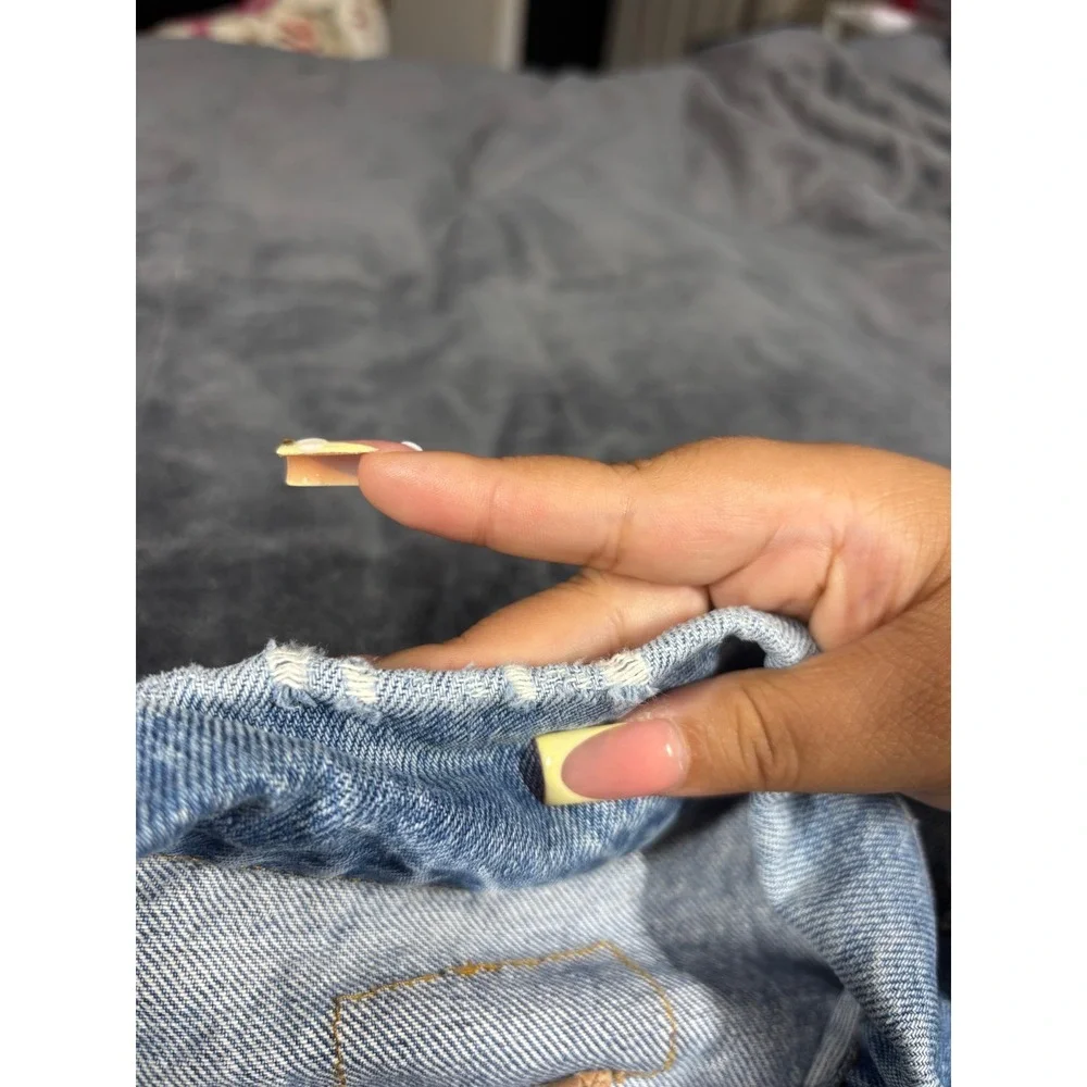 Vintage Levis Denim Trucker Jacket Light Wash Distressed Blue Mens Small 6241 - Picture 2 of 8